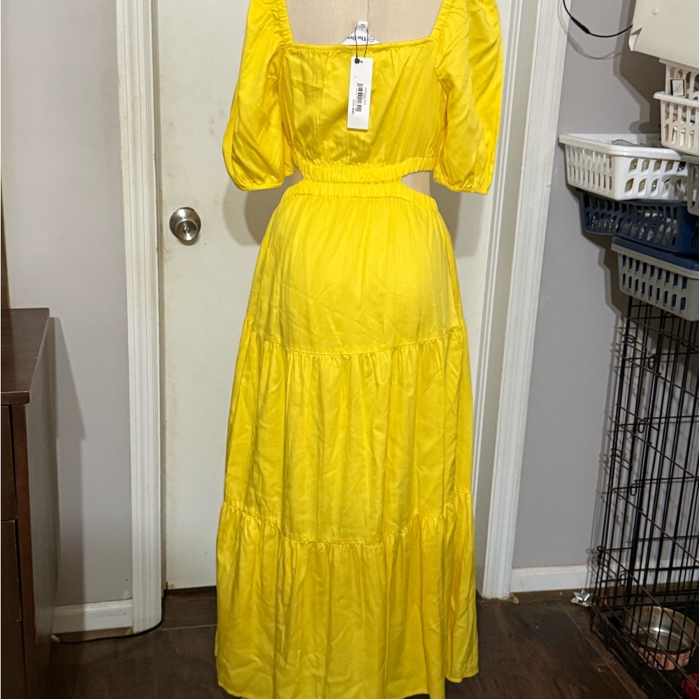 Chic Yellow‎ Long Sleeve Dress - Picture 2 of 3